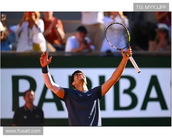 德约科维奇强势回归连胜再掀网坛风暴新星崛起豪取赛季首冠