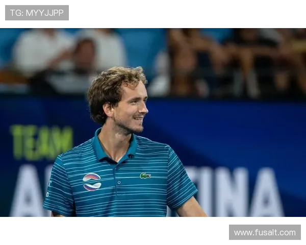 梅德韦杰夫强势复苏横扫对手挺进ATP赛季决赛 迎战纳达尔或成焦点战