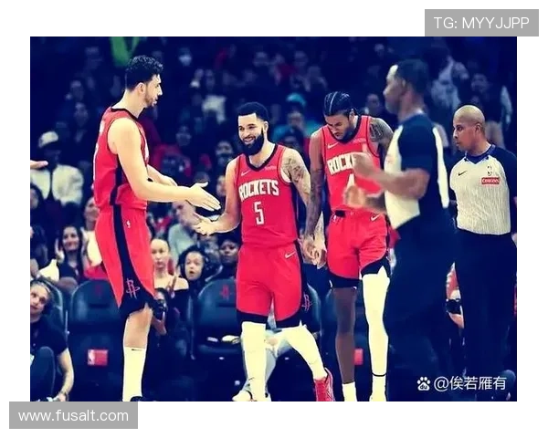 詹姆斯带领湖人关键胜利西部格局再起波澜季后赛形势引发联盟热议